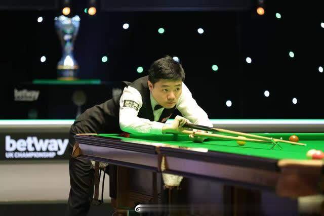 米兰以更克 米兰以更克